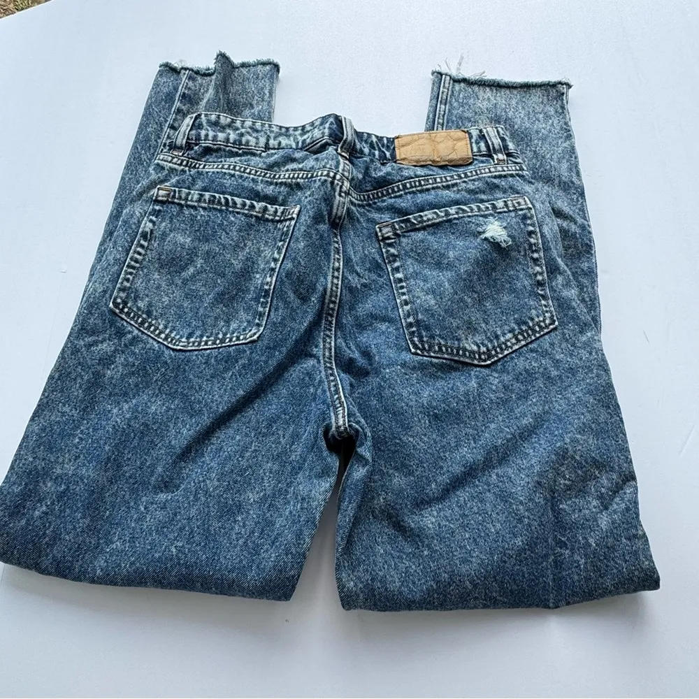 H&M Divided patchwork 
Trendy Distressed Blue Jeans with Patches Sz 8 - Image 10