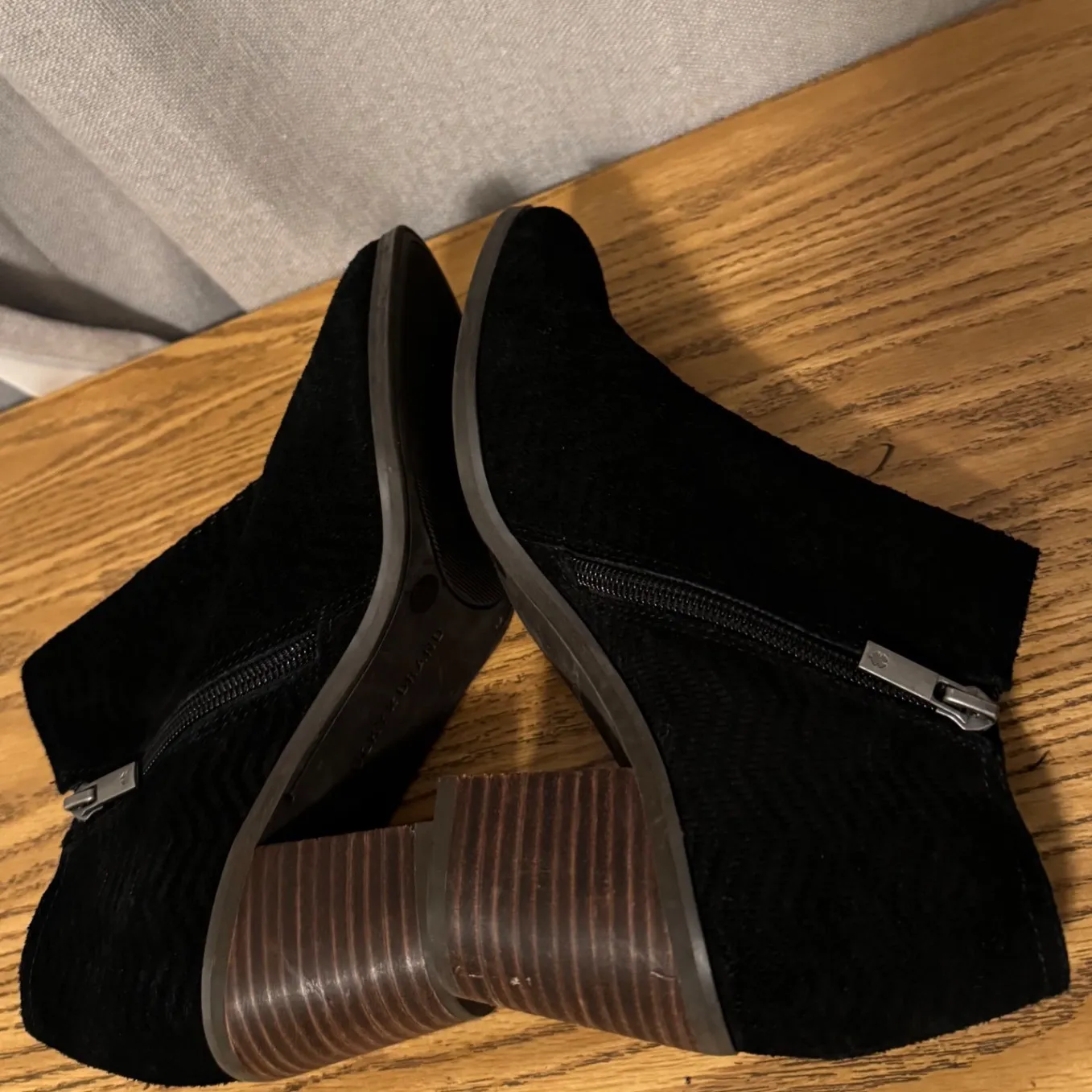 Lucky Brand sz 7.5 Womens Black Chunky Heel Zip Up Ankle Booties Fall Western - Image 13