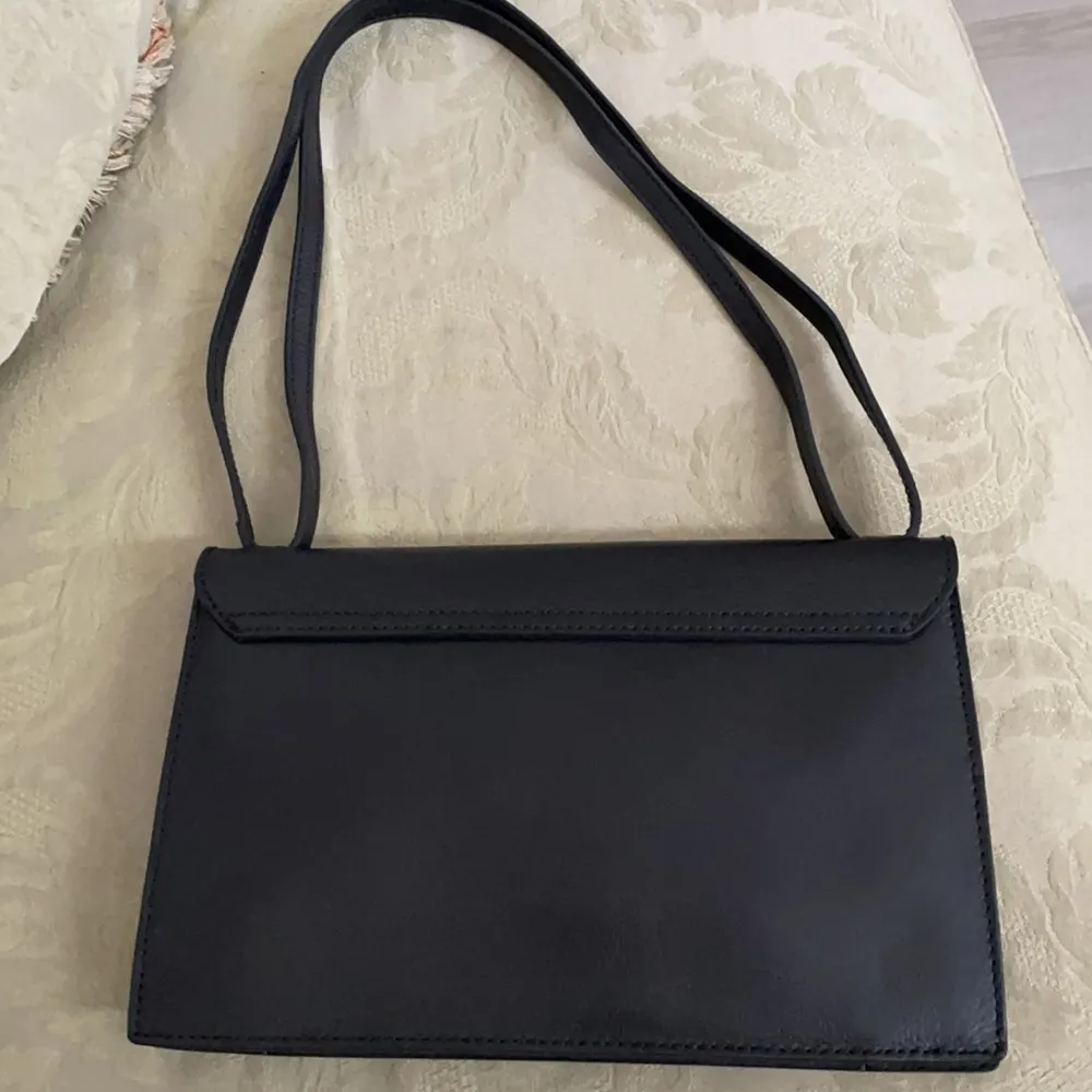 Madewell black leather double strap divider bag - Image 2