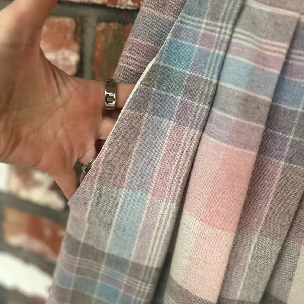 Vintage 80s pink pastel pleated wool skirt Size XS/S - Image 3