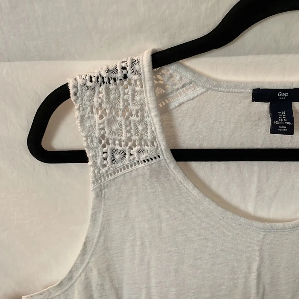 Gap Tank Top Size M - Image 2