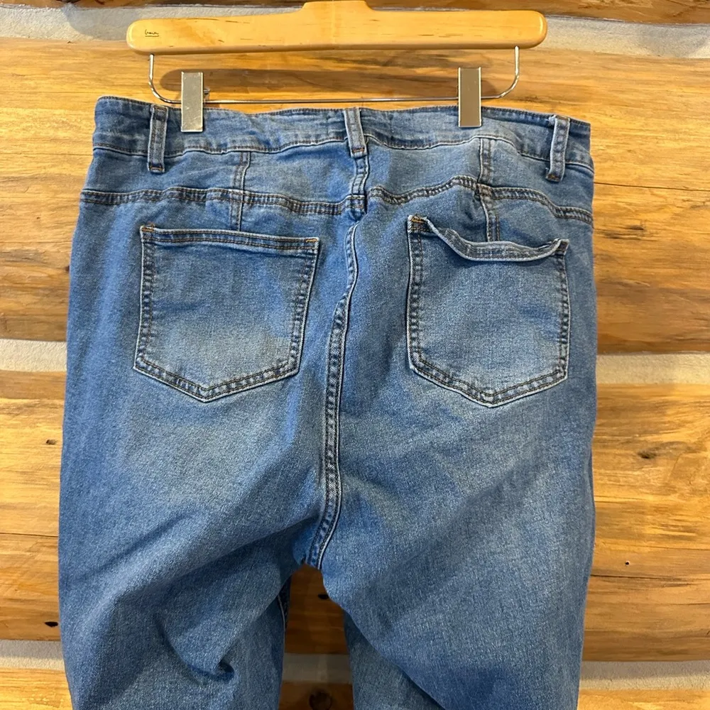 Bloom Chic Skinny Jean Size 14 - Image 4