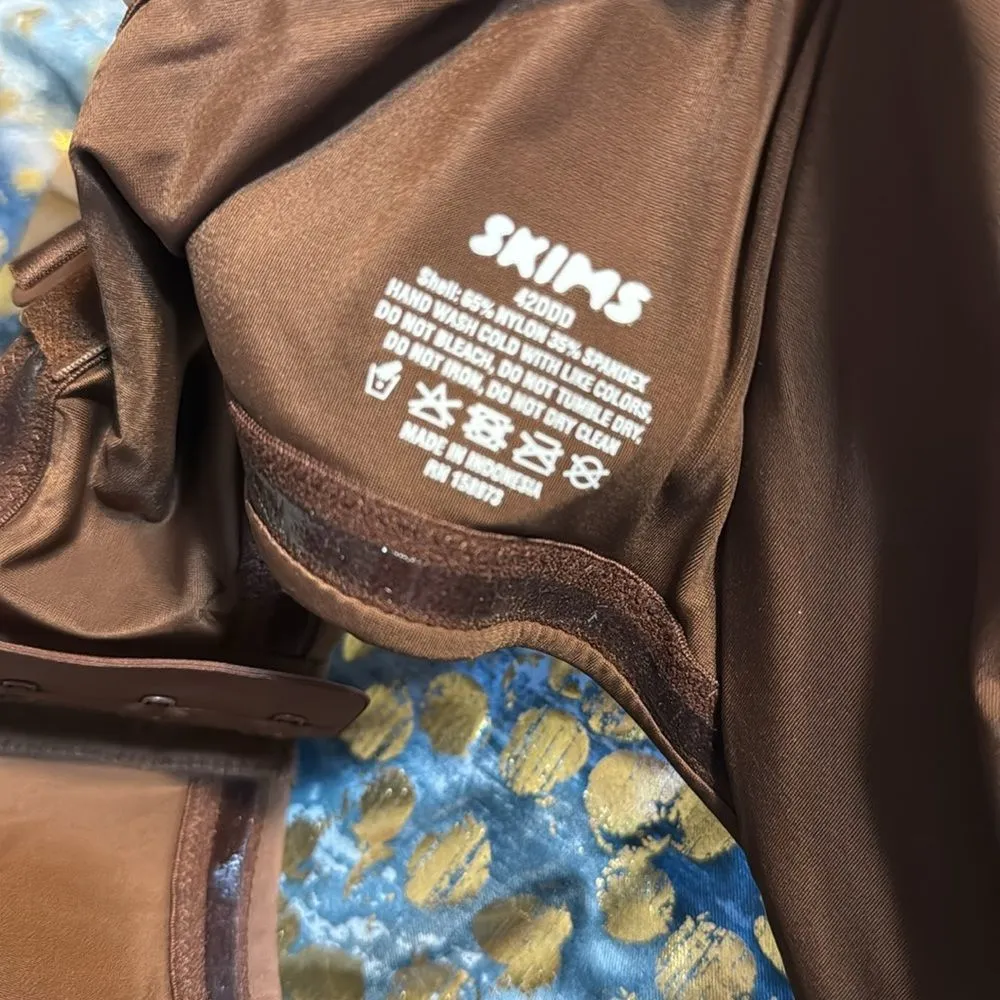 Skims smoothing intimates strapless bra in cocoa size 42 DDD - Image 12