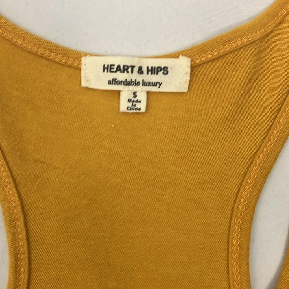 Heart & Hips Mustard Yellow Bodysuit women’s size small - Image 2