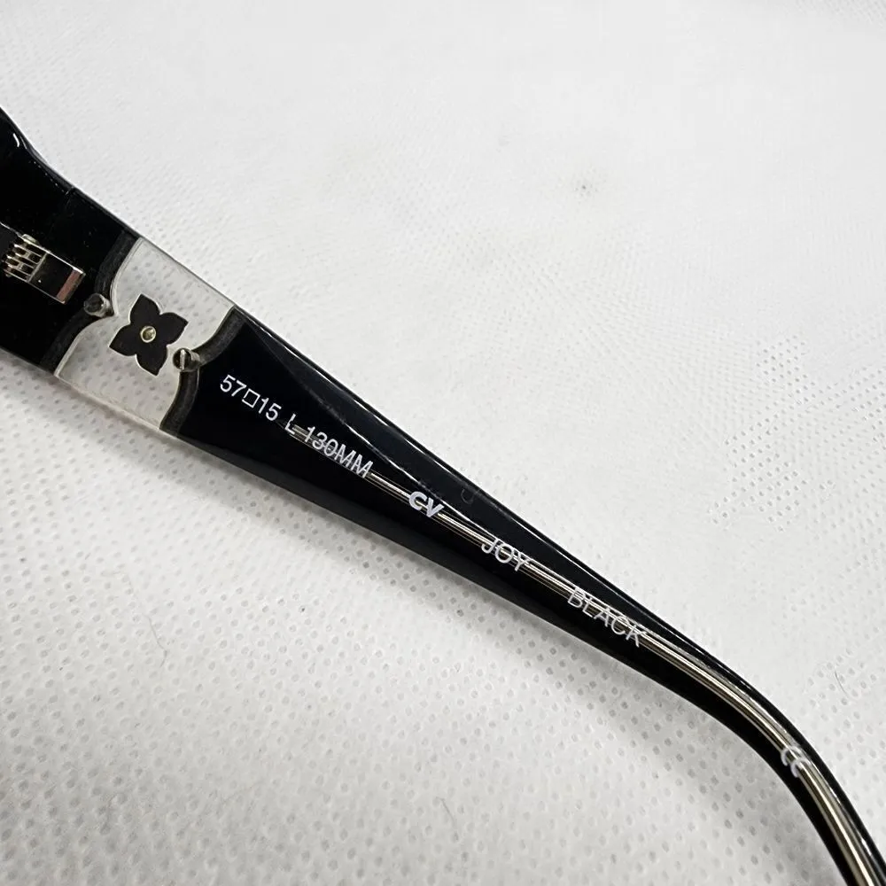 BCBGMaxAzria Joy Black Sunglasses - Image 9