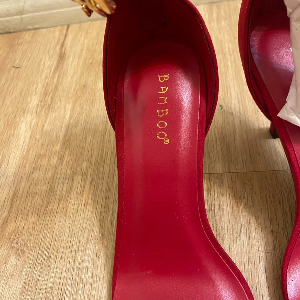 BAMBOO Red Heels with Gold Chain Accent - Image 5