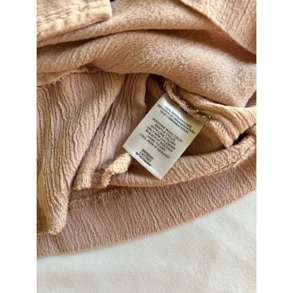 Sun and Shadow Blush Pink Floral Embroidered Open Front Kimono Robe Size Medium - Image 8