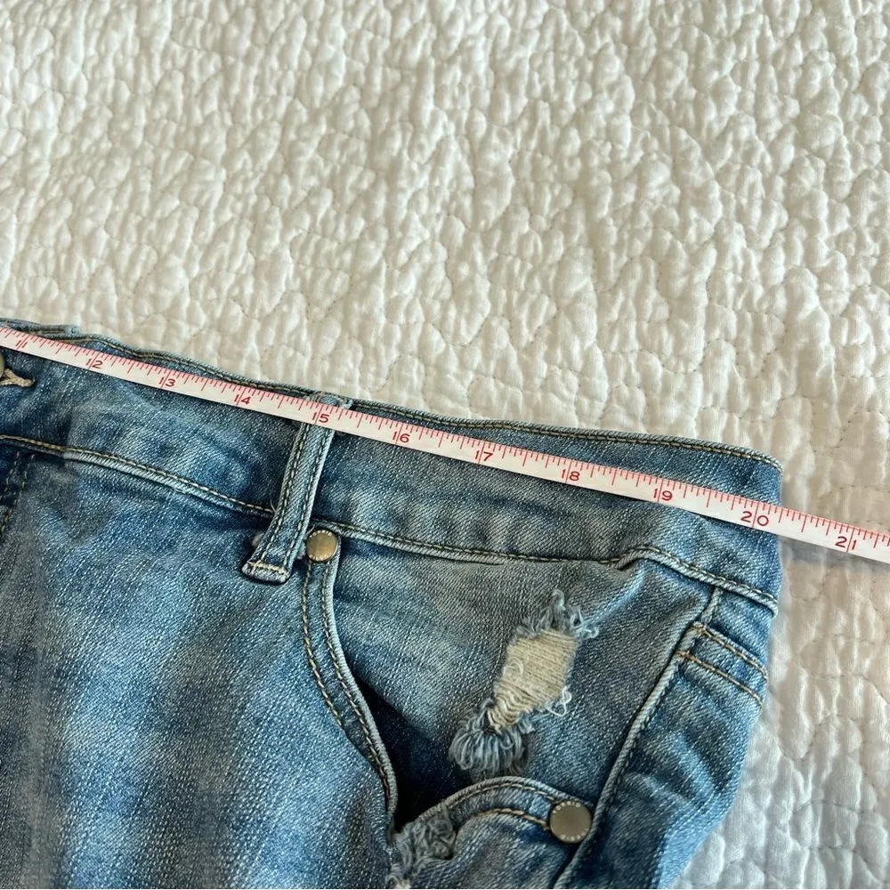 Torrid ✨  Women’s Denim Distressed Shorts 20 - Image 6