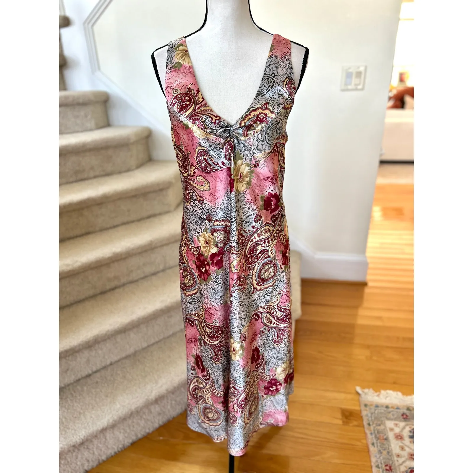 Vintage Y2K 90s Red & Pink Floral Satin Sleeveless Babydoll Slip Dress - Image 2