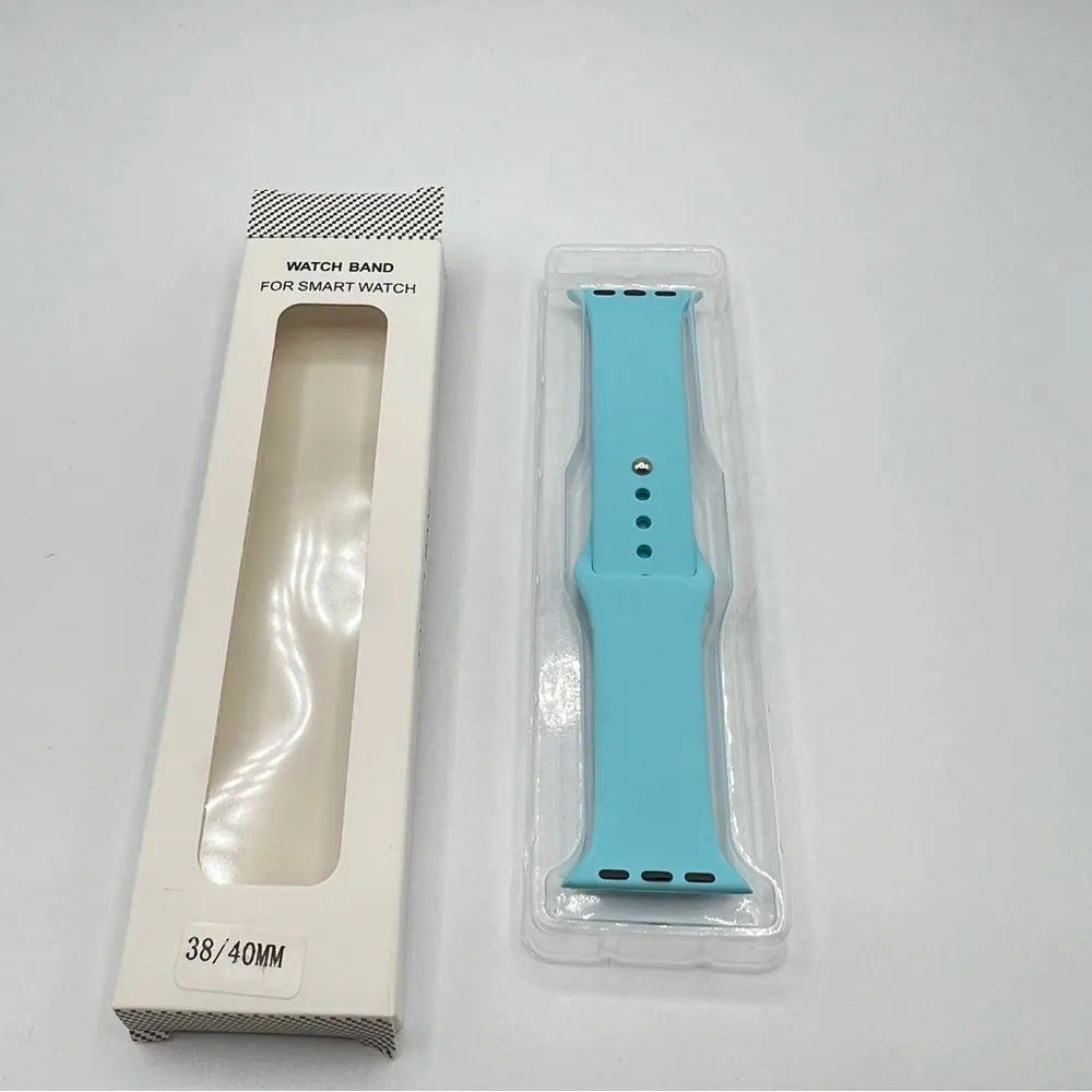 Women's Silicone Solid Color Apple Watch Strap in Light Blue NWT MSRP $20 - Image 3