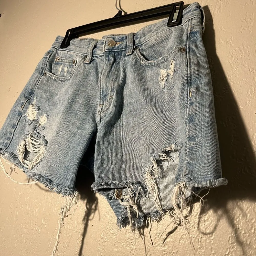 Lucky Brand Blue Distressed Jean Shorts 90s Midi SZ 2 Frayed Y2K Biker Beach - Image 6