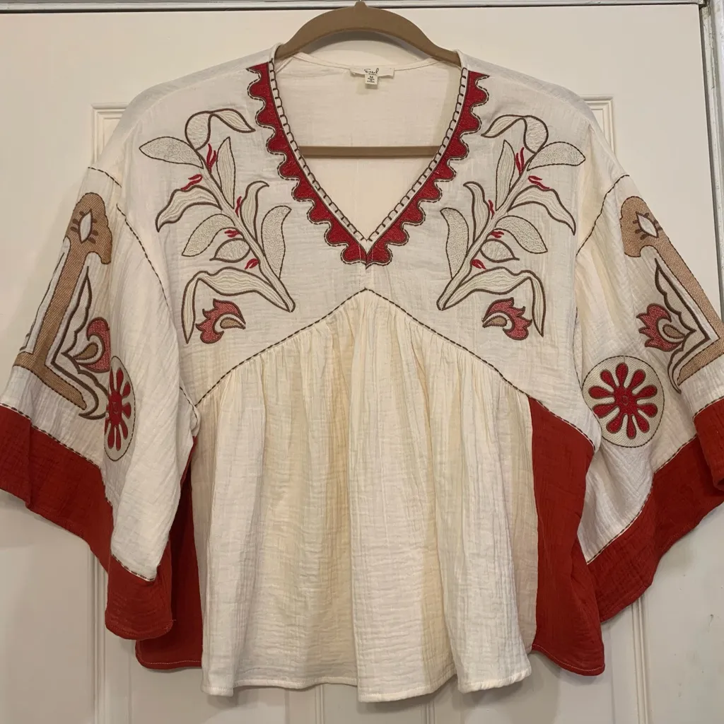 Easel Boho Baby Doll Off White & Rust Orange Medium Blouse.        2541 - Image 2