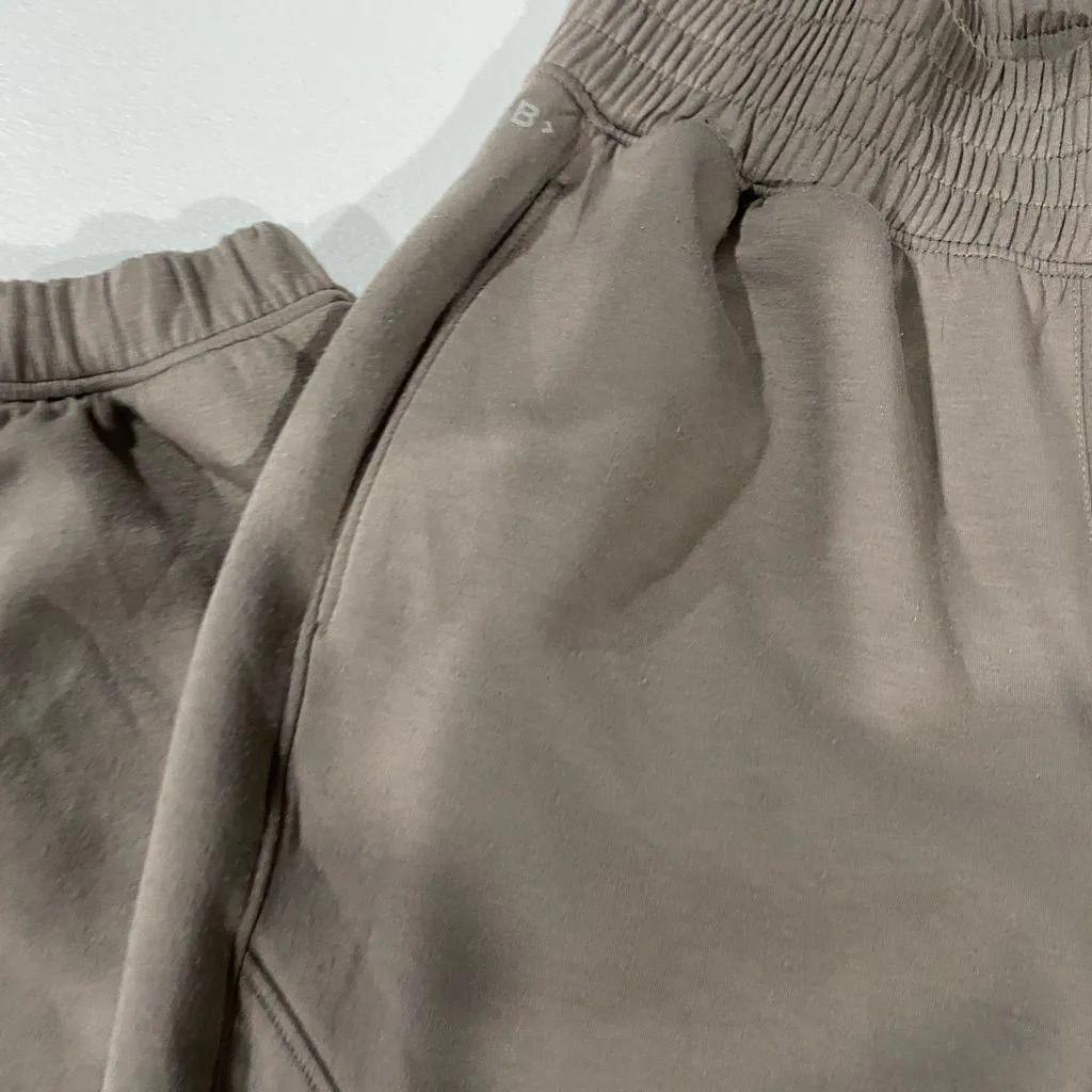 YPB light brown jogger sweats small knit - Image 4