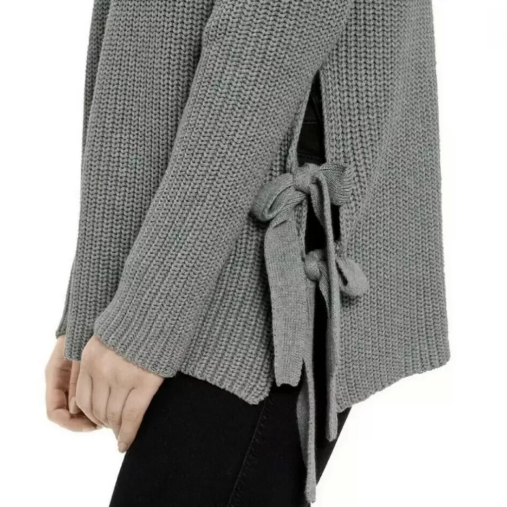 Ugg Ceanne Turtle neck sweater 

Size S - Image 3