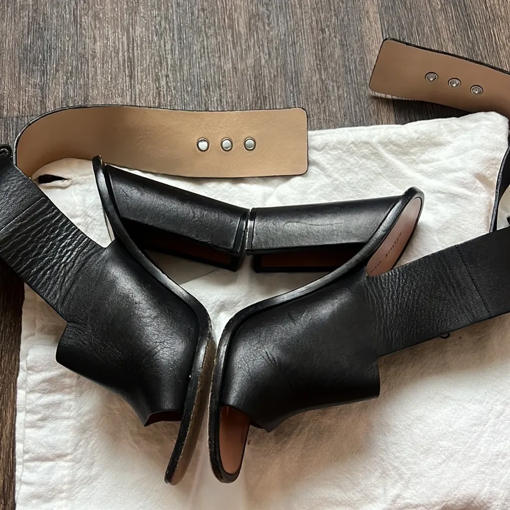 CELINE  Black Heels - Image 5