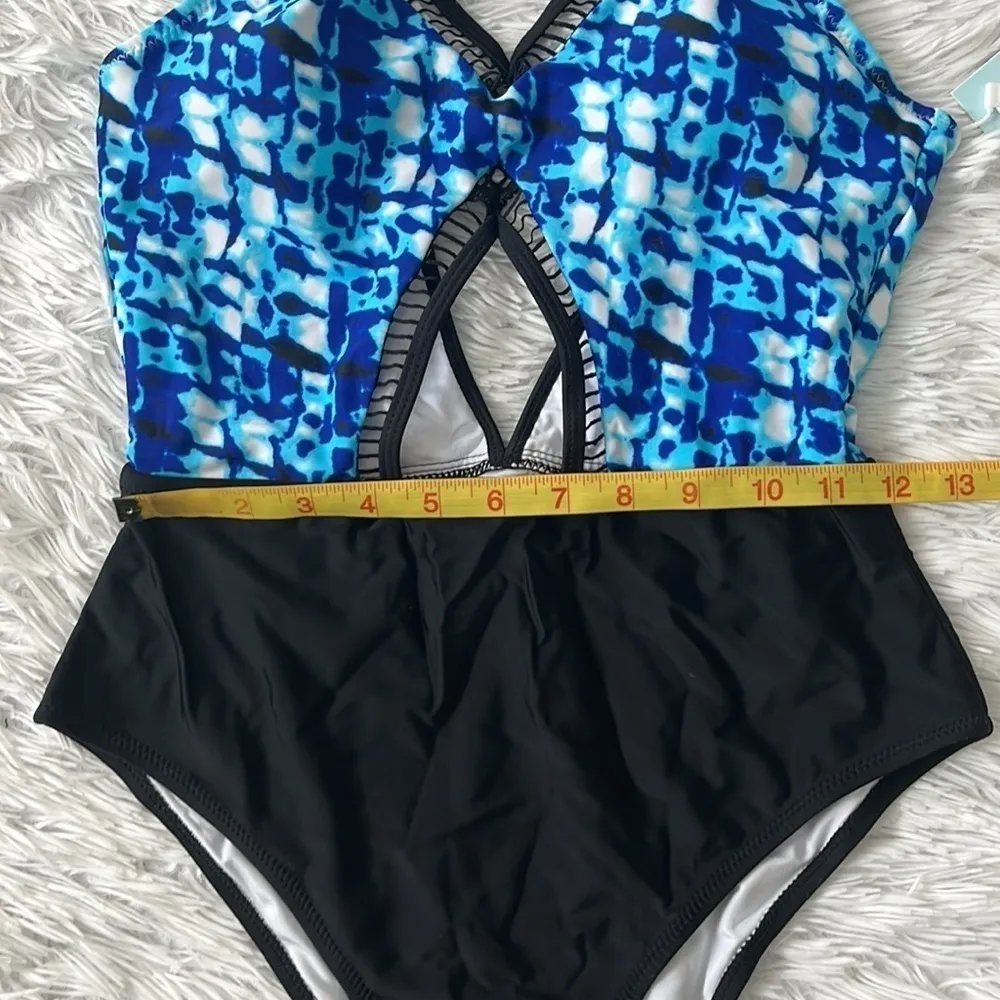 New CUPSHE blue Danube tie dye one piece Swimsuit size Medium - Image 4