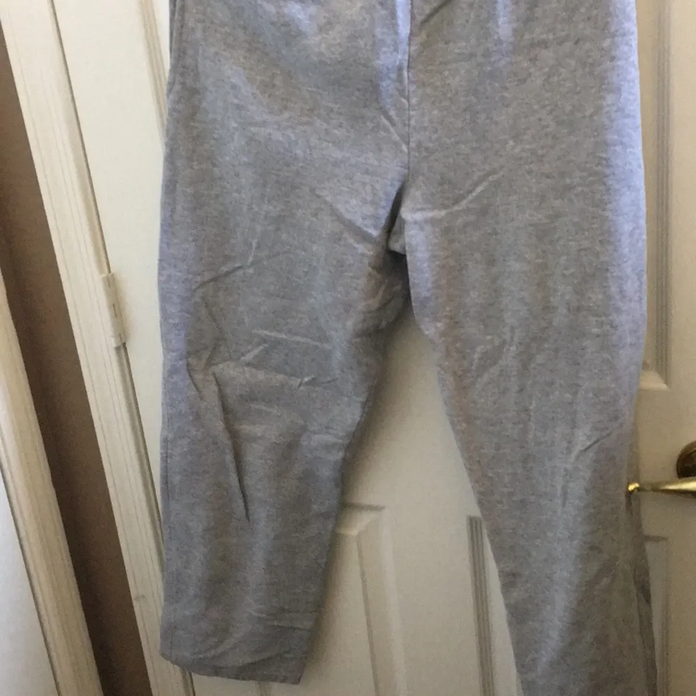 FINAL MARKDOWN Ladies fruit of the loom sweats medium - Image 2
