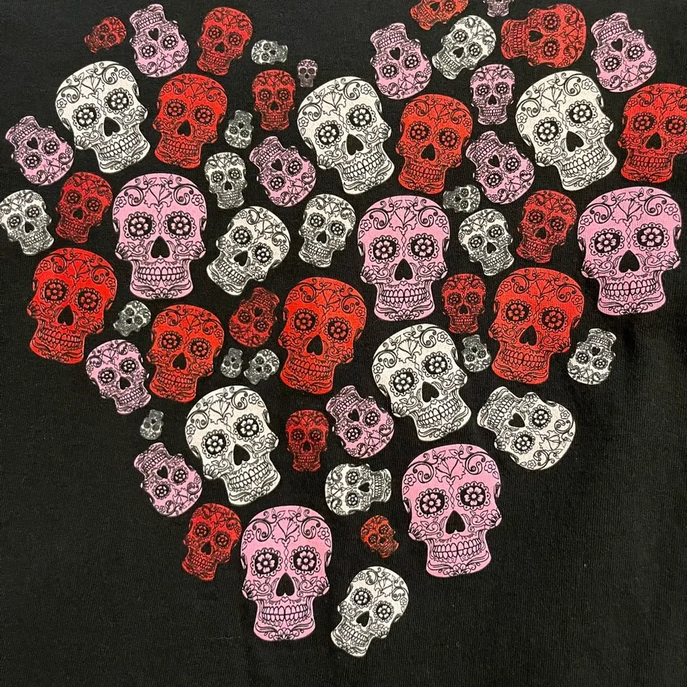 Sugar Skull Day Of The Dead Heart Shaped Graphics T-Shirt Sz M - Image 6