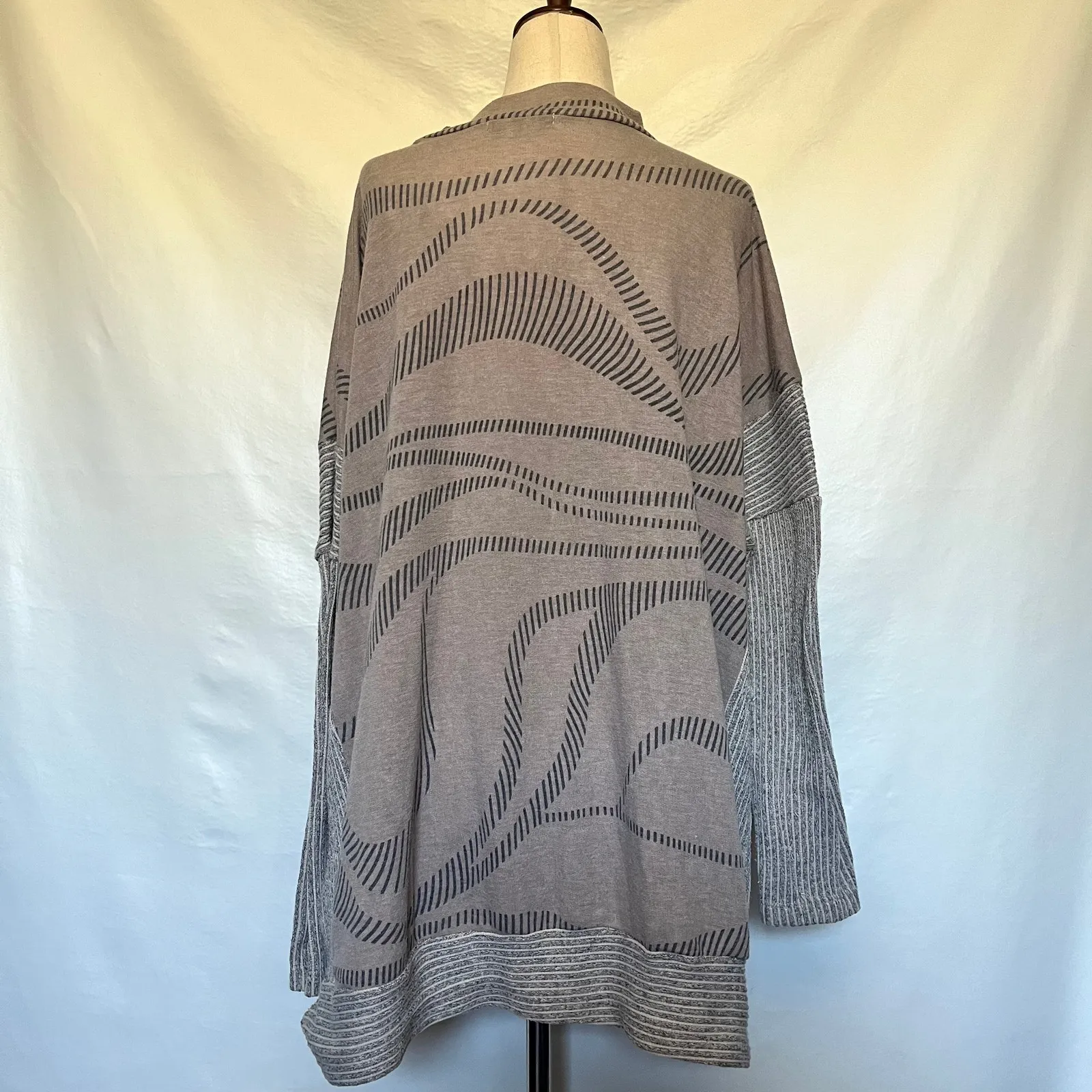 Ces Femme Abstract Knit Womes Sweater Sz M Lagenlook Slouchy High Neck Artsy Tan Size M - Image 8