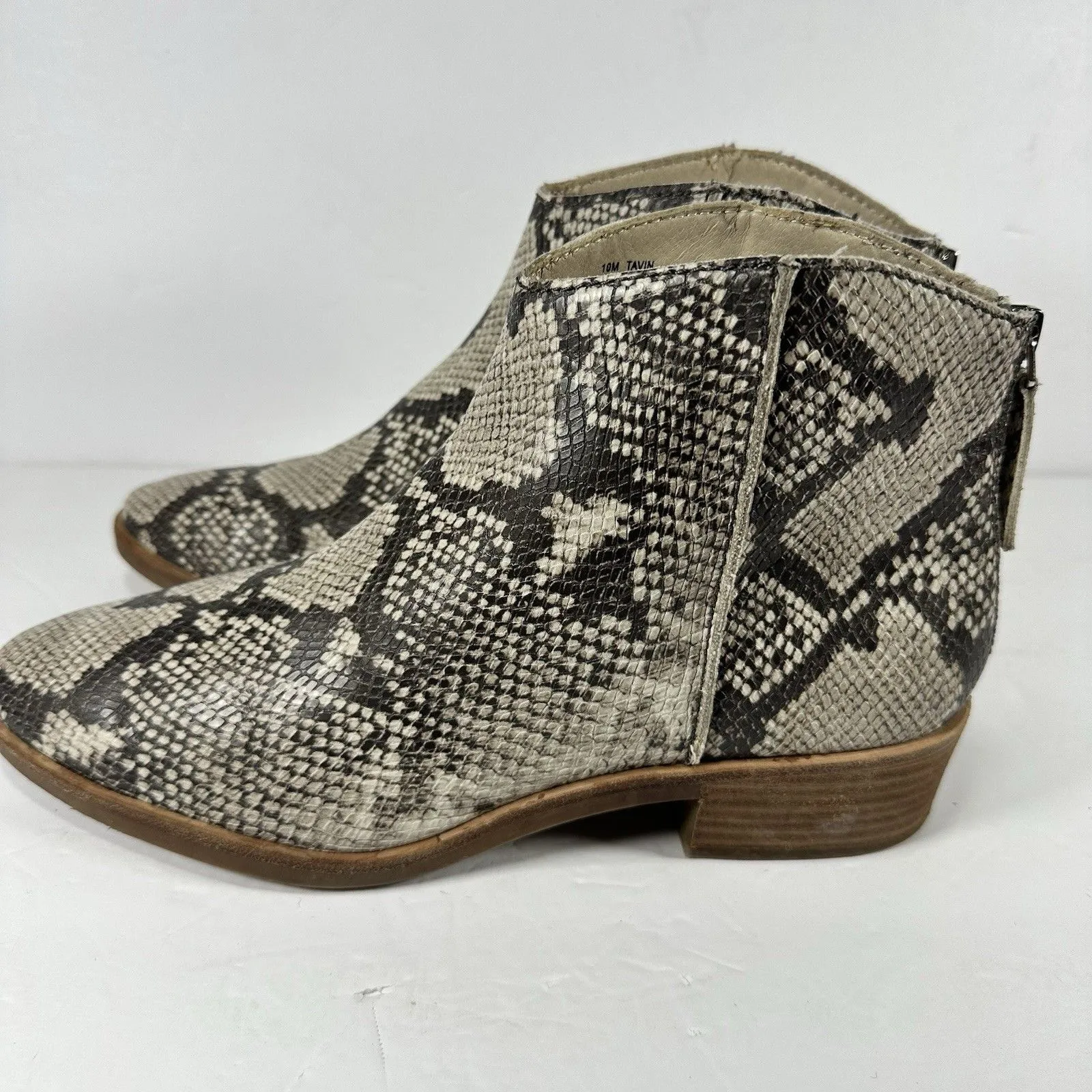 Dolce Vita Tavin Snakeskin Ankle Boots Women's Size 10M Gray Python Print Zip - Image 3