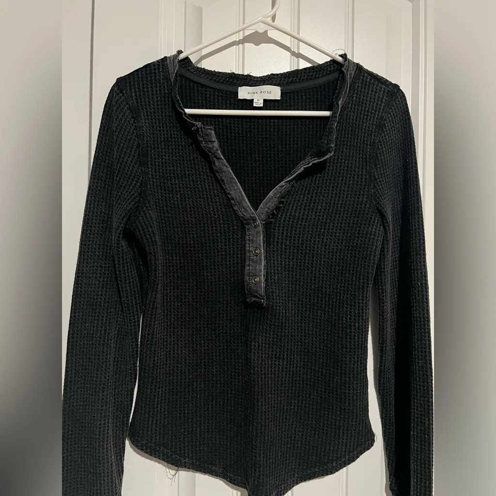 Pink Rose Long Sleeve Waffle Knit Henley Top – Size M - Image 5