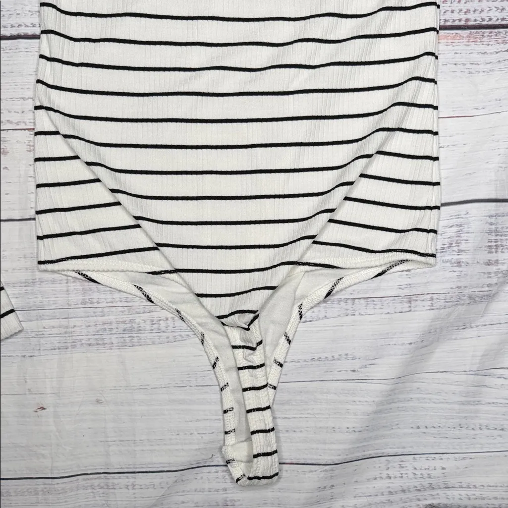 Pilcro Black and White Striped V-Neck Bodysuit - Image 8