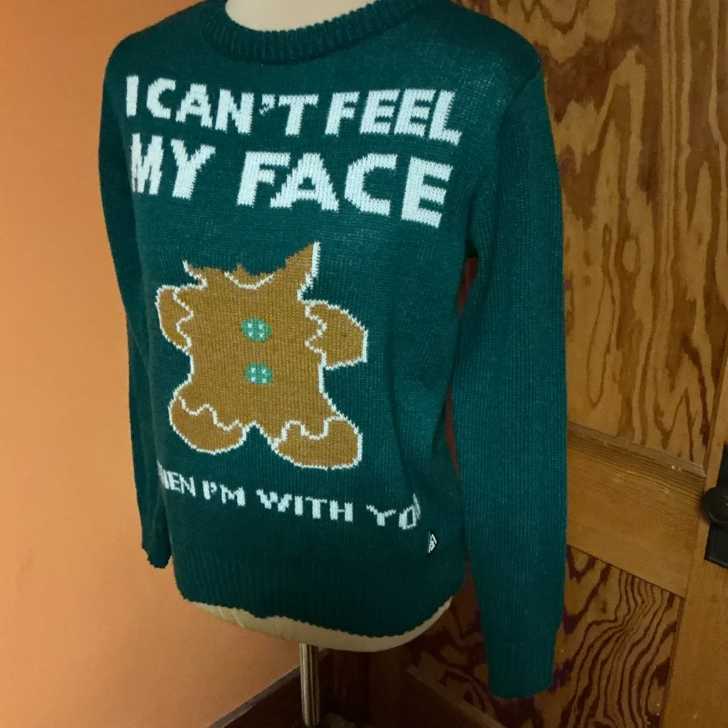 Unique Gingerbread Man Holiday Sweater Green Size M - Image 13