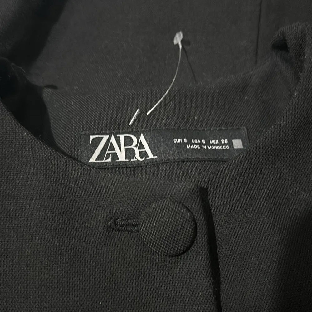 NWT ZARA BLOGGERS FAVE BEADED AND CHAIN DETAIL POCKET BLAZER BLACK - Image 6