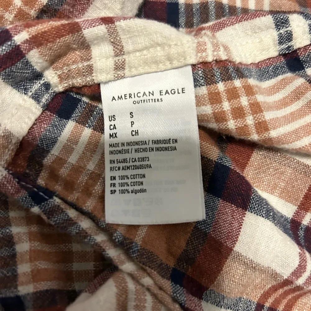 American Eagle Outfitters Button Up Brown Plaid Shirt Size small - Image 4