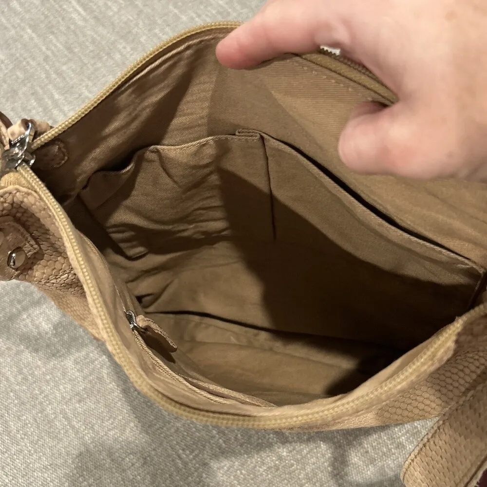 Fossil Brown Leather Crossbody Cowhide Purse Tan Brown Zipper Closure - Image 7