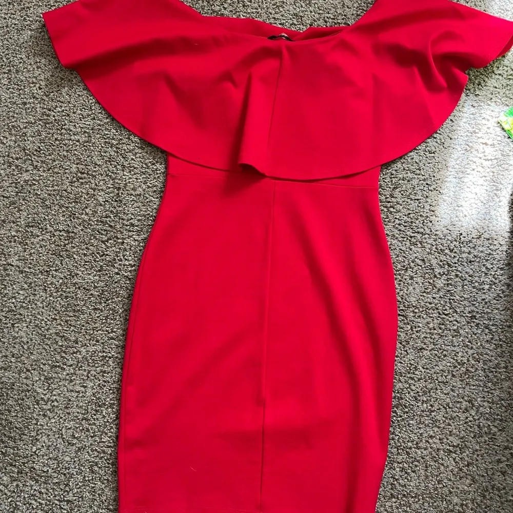 Sexy red cocktail dress - Image 3