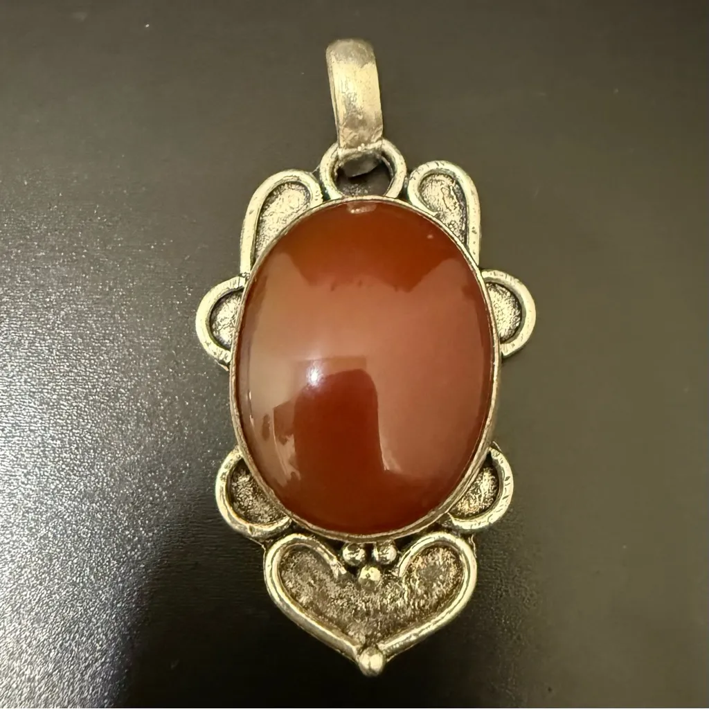Vintage Handcrafted Silver Carnelian Cabochon Natural Stone Pendant 13.9g. Brown - Image 1