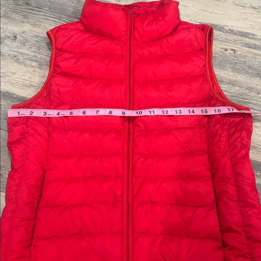 Uniqlo size medium red down filled puffer vest - Image 5