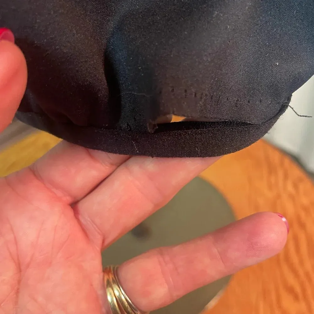 women’s black 1/4 zip with polyester hoody size large - Image 5