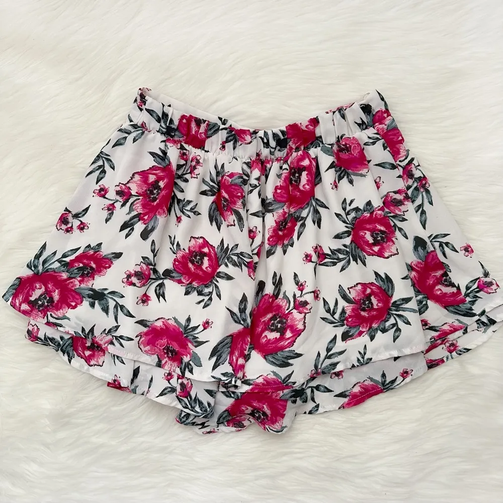 Pink Floral Ruffle Flowy Shorts - Image 5