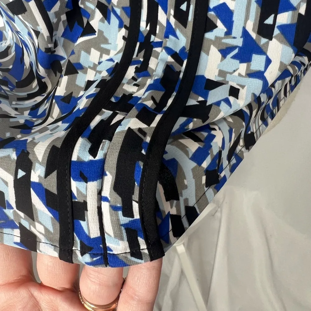 Calvin Klein sleeveless blouse PM - Image 4