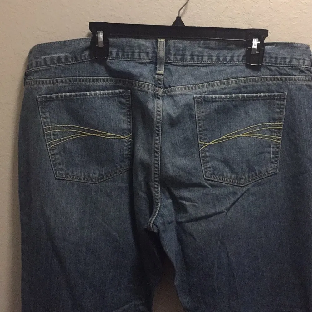 Old Navy Blue Distressed Boot Cut Jeans Size 18 New Without Tag - Image 6