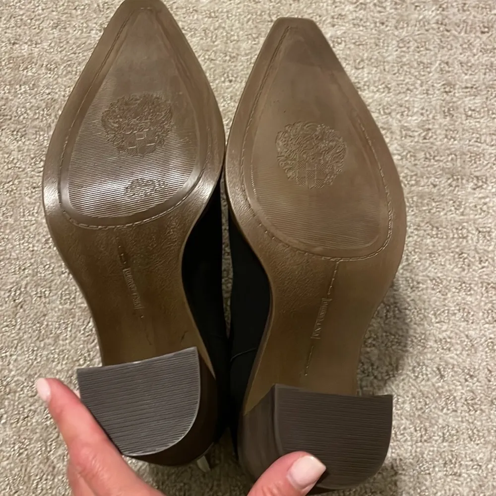 NWOT- Vince Camuto Black Welland Leather Pointed Toe Heeled Booties - Image 9