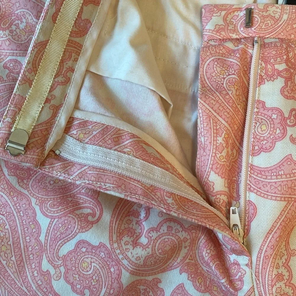 J Crew Favorite Fit VTG Pink Paisley Cotton Capri Pants Size 6 - Image 6