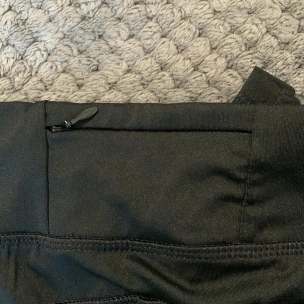 Live Love Dream Aeropostale Black Capri Activewear Gym Leggings GUC #6117 - Image 5