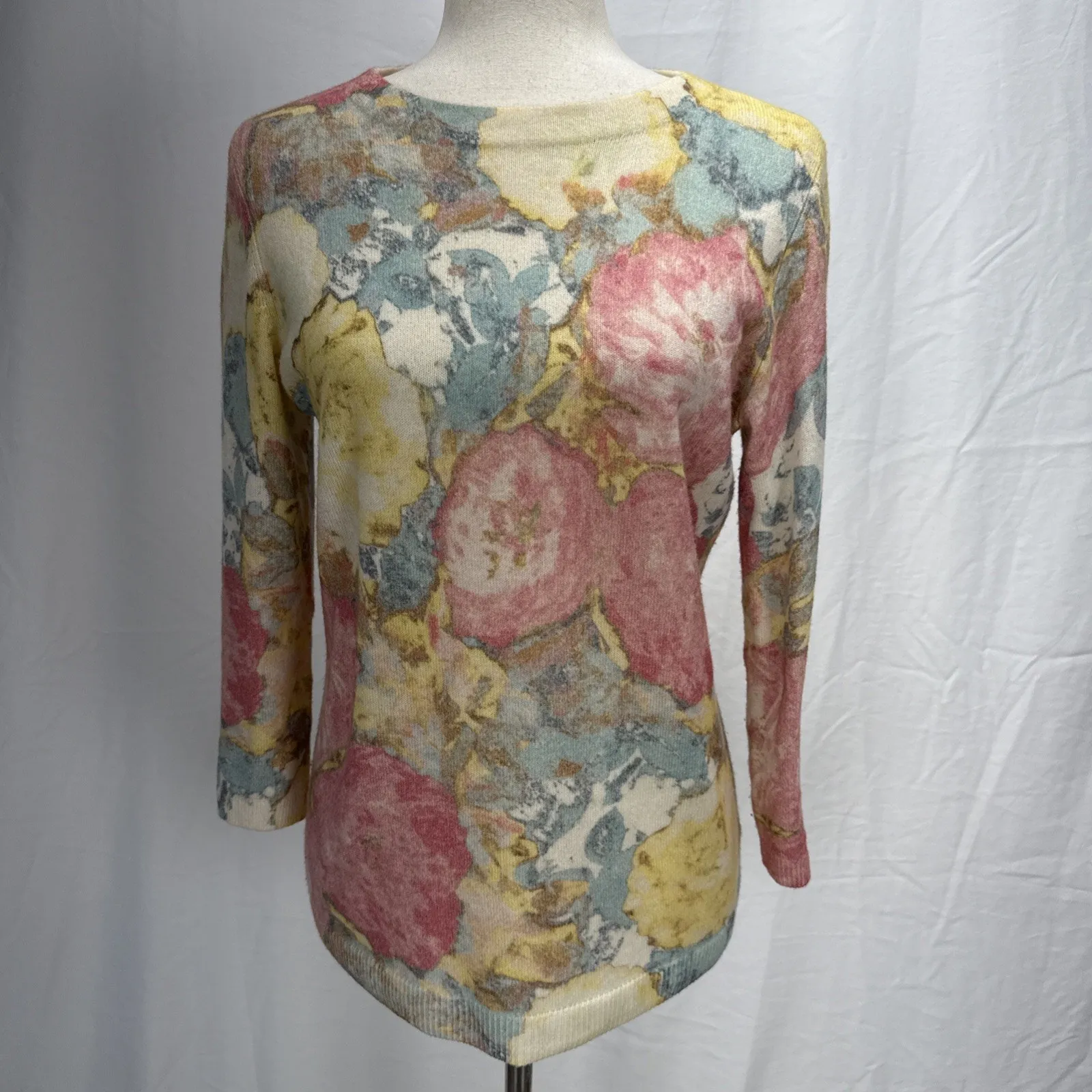 Talbots Womens Pure Cashmere Floral Audrey Sweater Size M Boatneck 3/4 Sleeve - Image 2