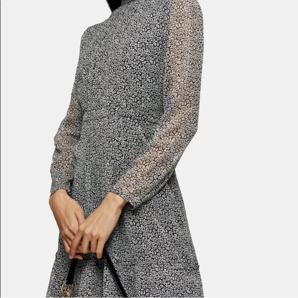 Topshop Long Sleeve Mini Dress Open Back - Image 3