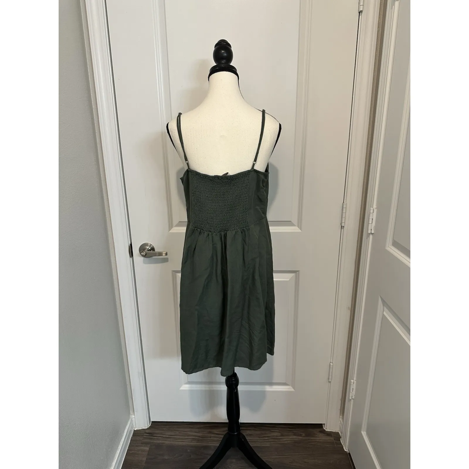LOFT‎ Linen Blend Mini Dress Sz 12 Green Cut Out Smocked Back Spaghetti Strap - Image 2