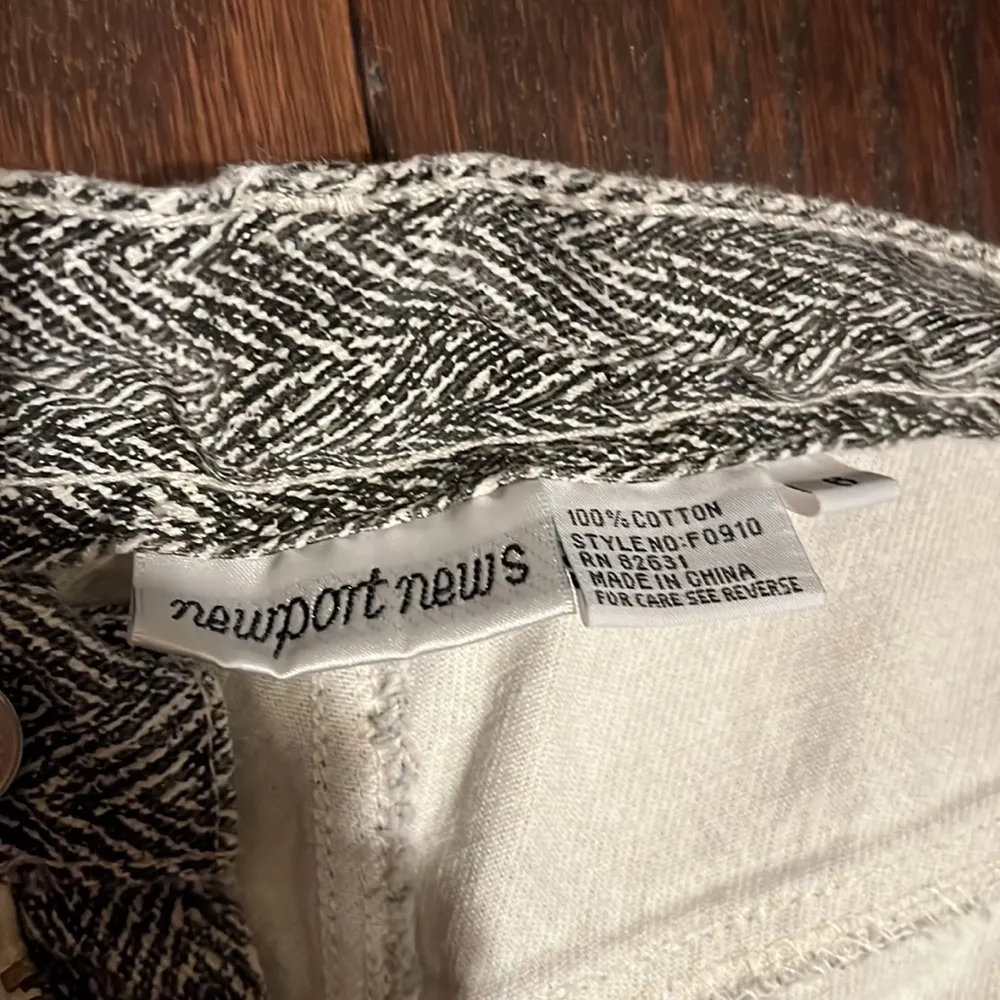 Vintage Newport News black and white chevron jeans Size 6 - Image 7