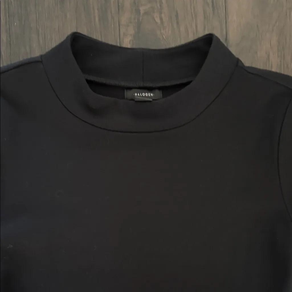 Halogen Black Short Sleeve Top with Belt - Image 2