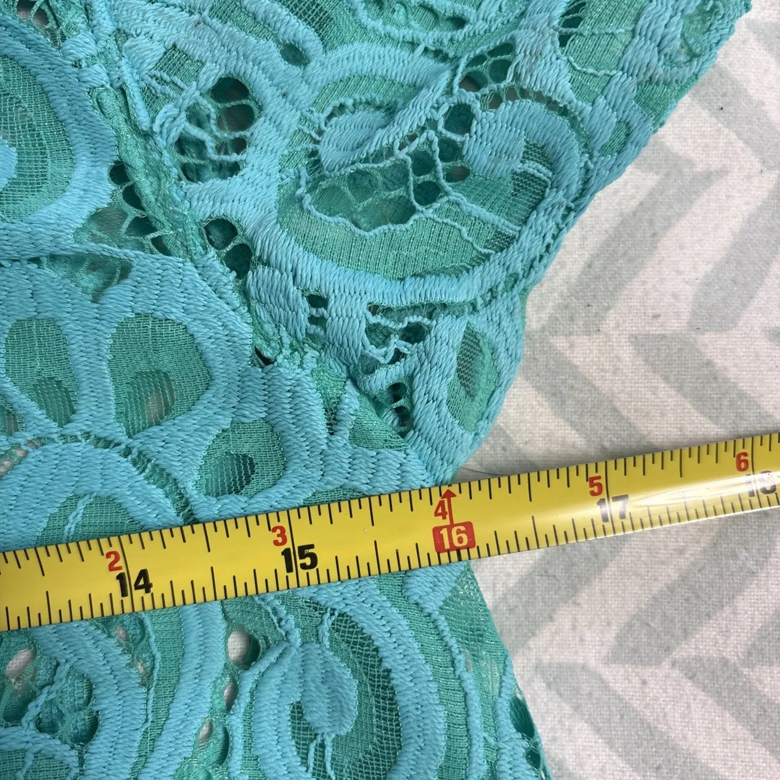 Lilly Pulitzer Top Size XS Lace Teal Blue Short sleeve Shirt Top Blouse - Image 5