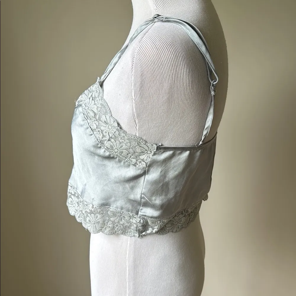 Brandy Melville Elegant Lace Trim Satin Cami Top - Image 3