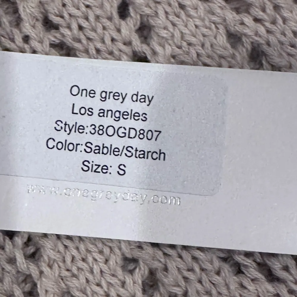 NEW ONE GREY DAY LOS ANGELES WOMENS Elegant Sweater SMALL COLOR SABLE/STARCH Tan - Image 5