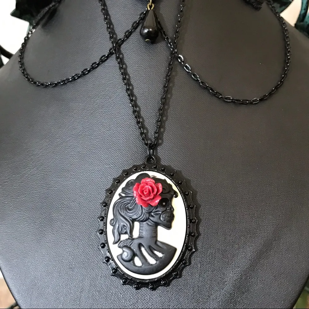Skull Cameo Victorian Lace Chocker New - Image 5