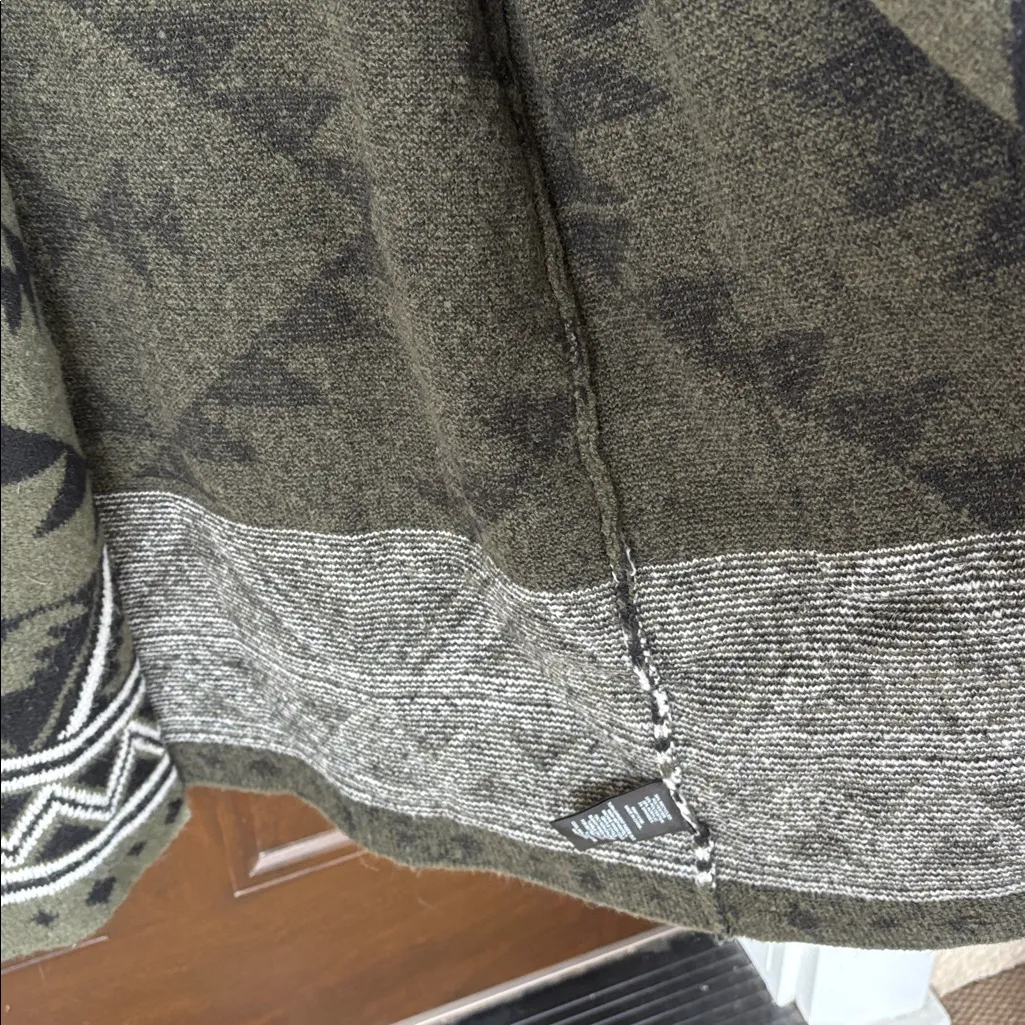 NWT FRYE Open Front Aztec Pattern Duster Sweater Size Medium - Image 7